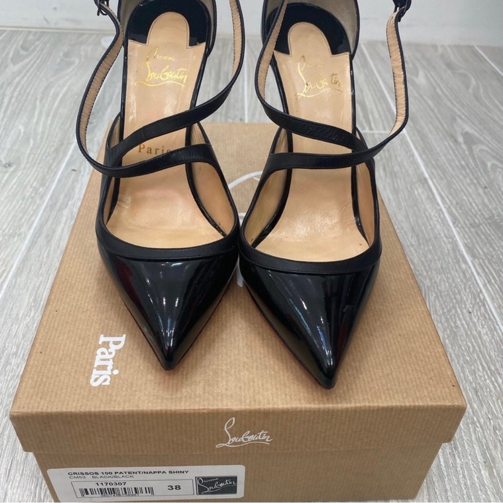Christian Louboutin Crissos patent leather heels size is 38.